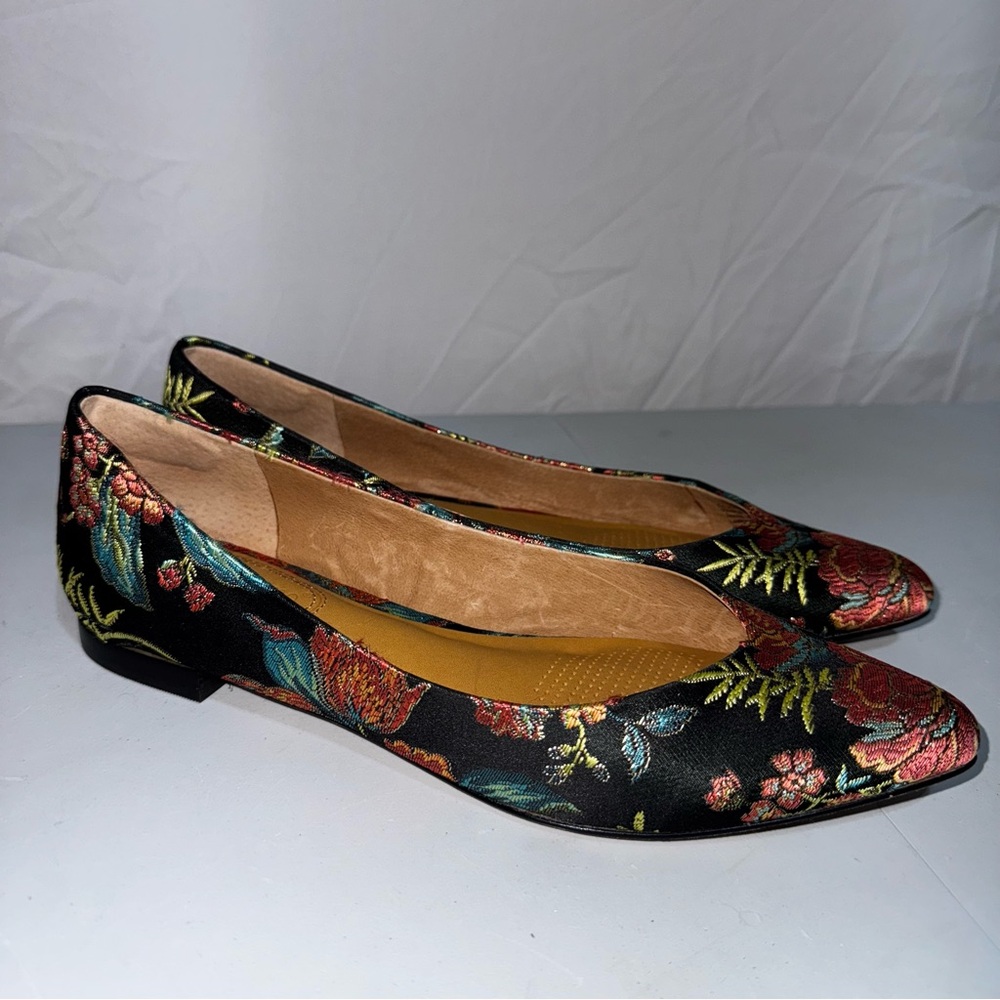 Corso Como Black Floral Embroidered Flats